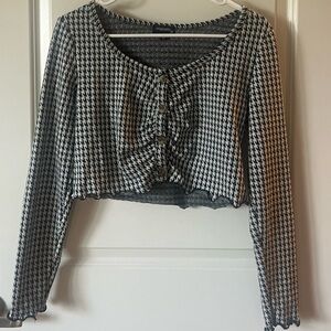 Dry goods cropped long sleeve